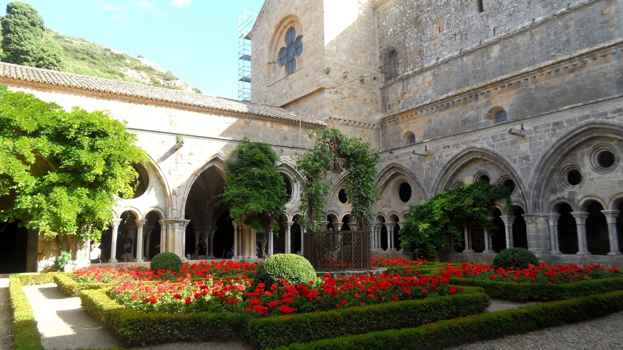 Photo of Others in Cailhavel