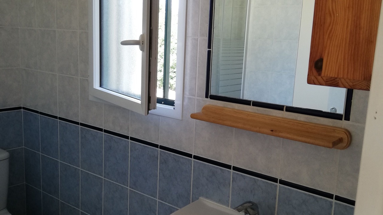 Photo of Bathroom in Saint-Coulomb