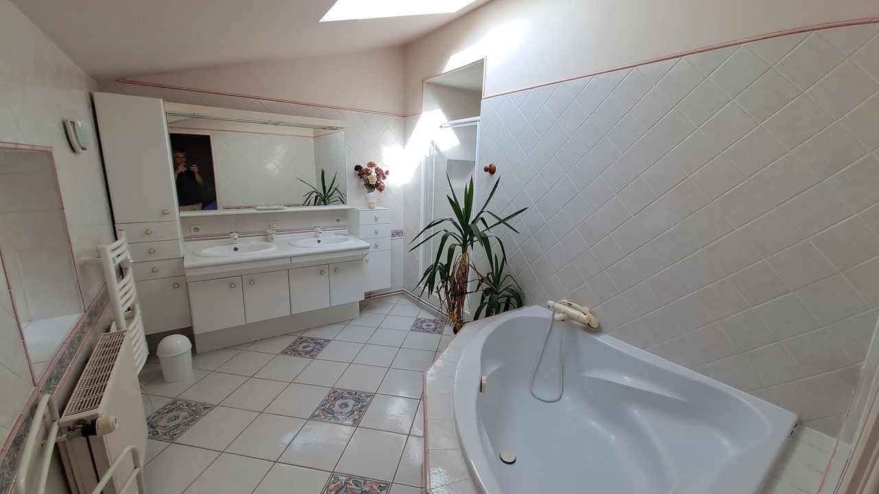 Photo of Bathroom in La Foret-sur-Sevre