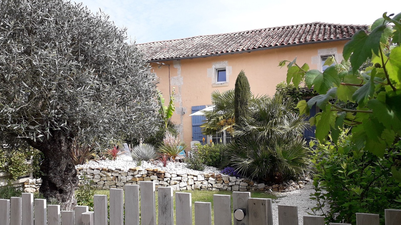 Photo of Outdoor in Fontenille-Saint-Martin-d'Entraigues