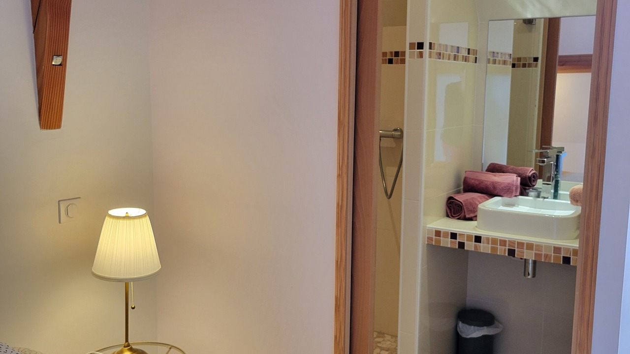 Photo of Bedroom in Saint-Crepin-et-Carlucet