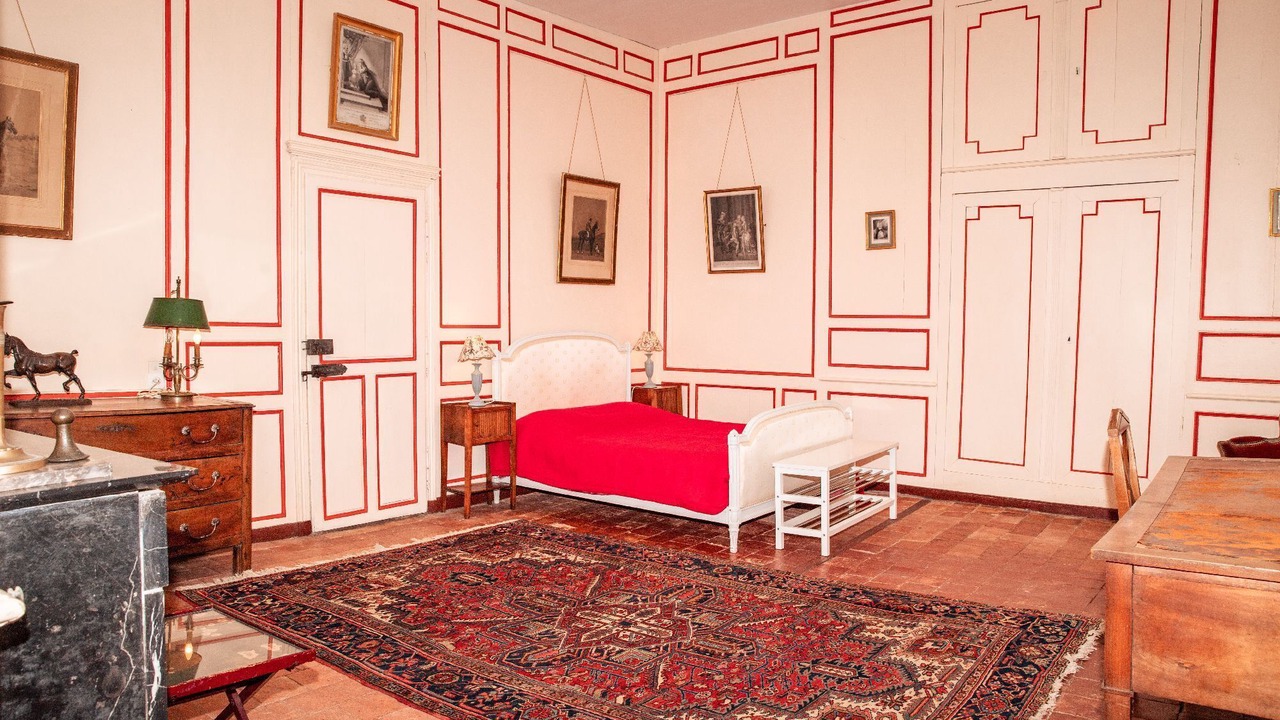 Photo of Bedroom in Longuefuye