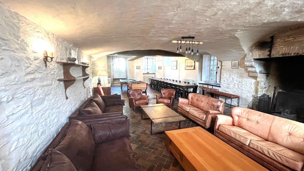 Photo of Livingroom in Longuefuye