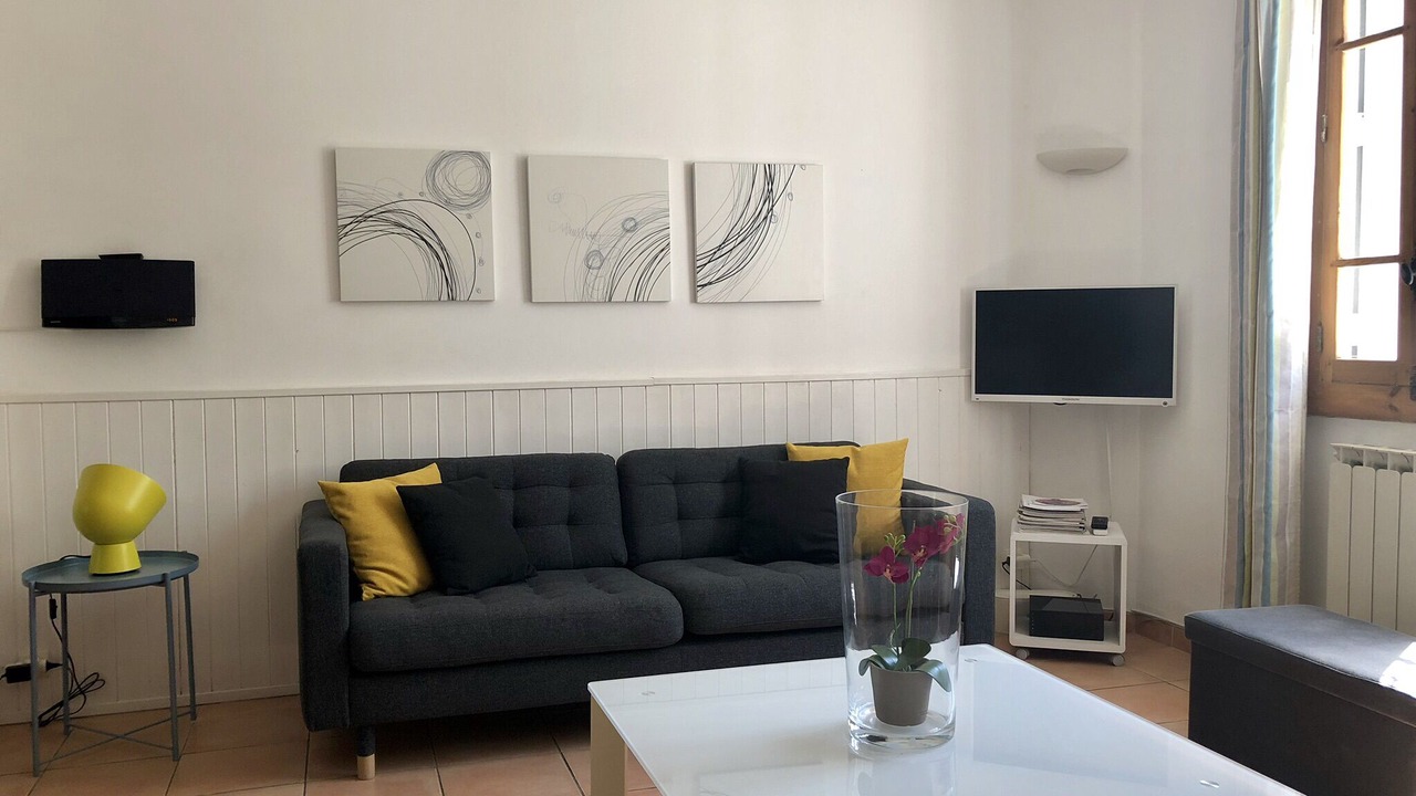 Photo of Livingroom in Les Arceaux