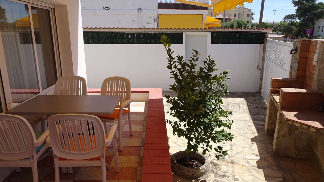 Photo of Outdoor in Clara