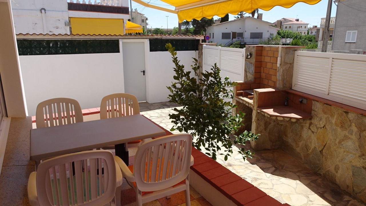 Photo of Outdoor in Clara