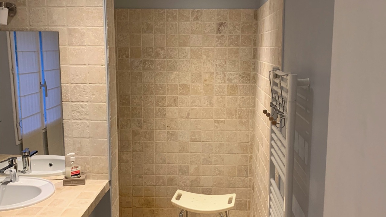 Photo of Bathroom in Selles-Saint-Denis
