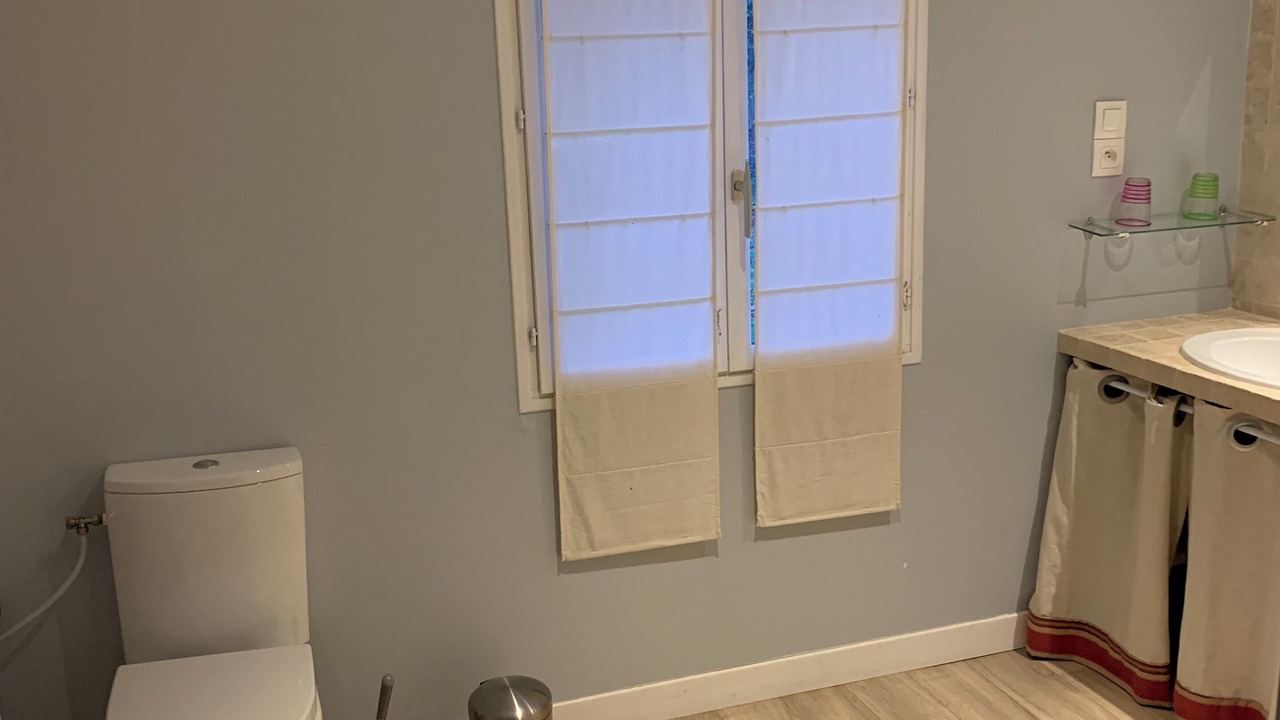 Photo of Bathroom in Selles-Saint-Denis