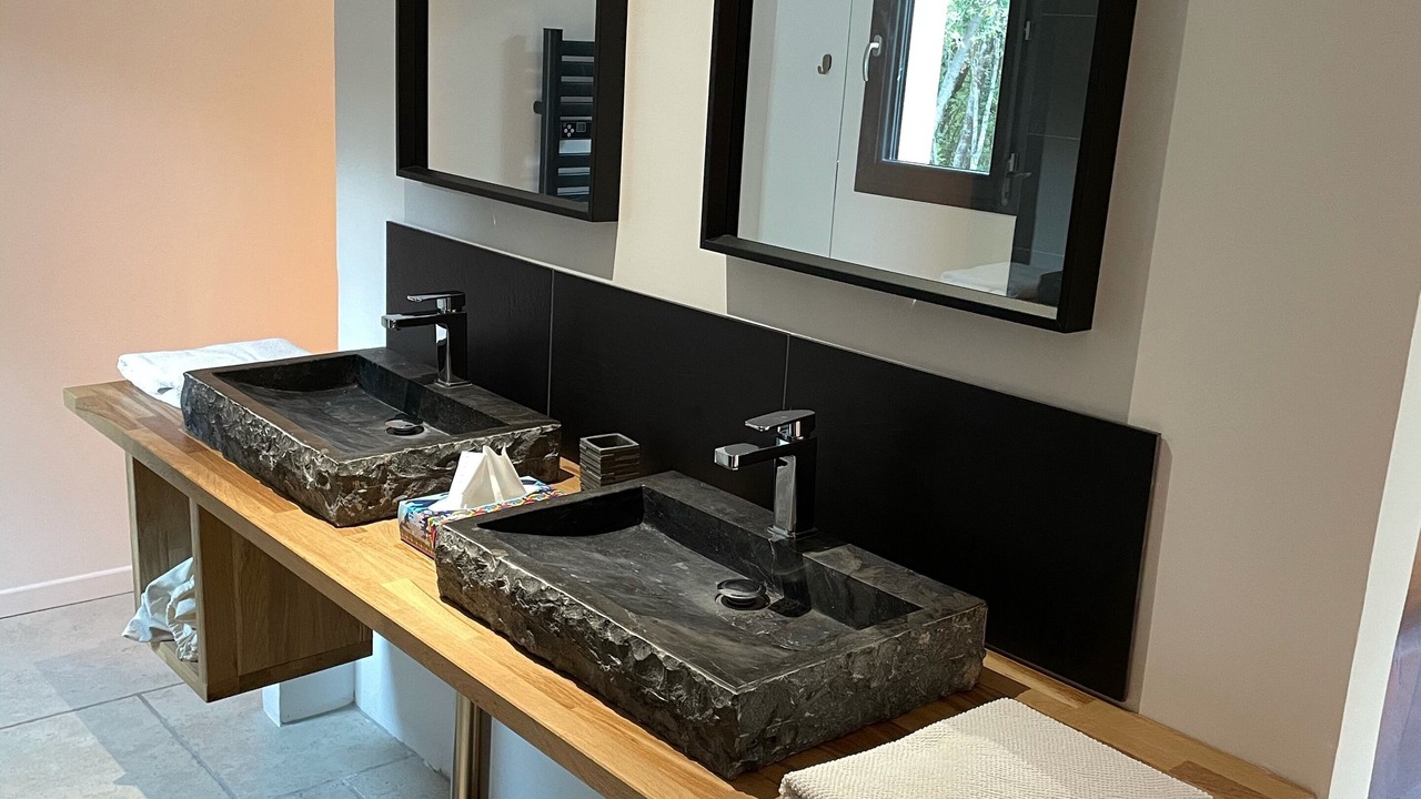 Photo of Bathroom in Labastide-de-Virac