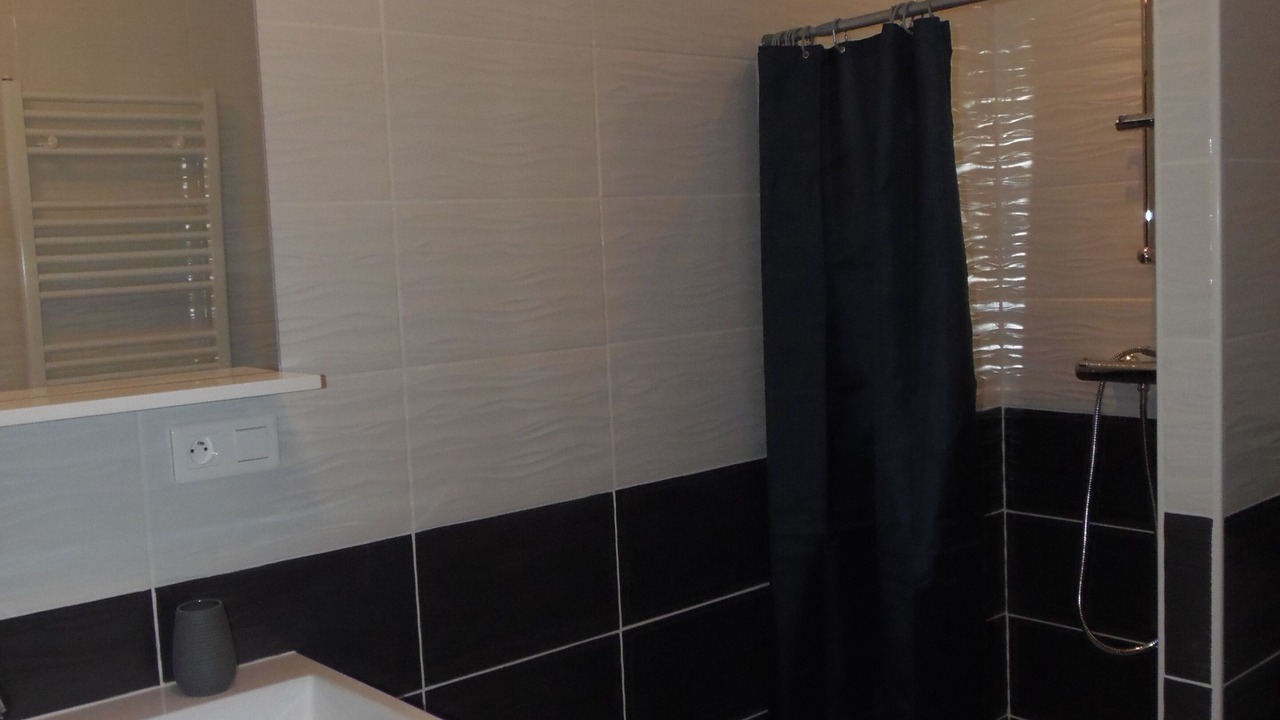 Photo of Bathroom in Falleron