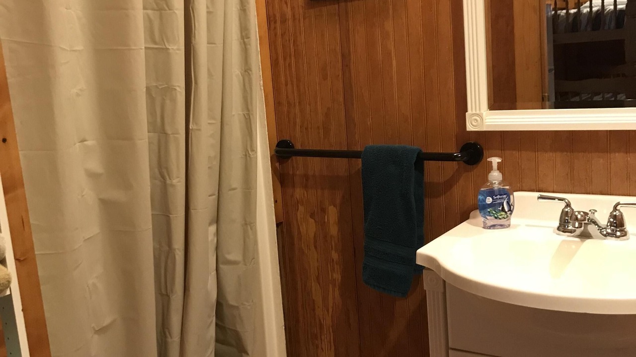 Photo of Bathroom in Lake