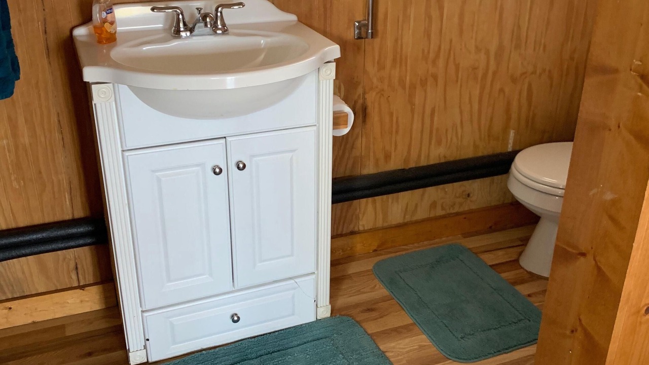 Photo of Bathroom in Lake