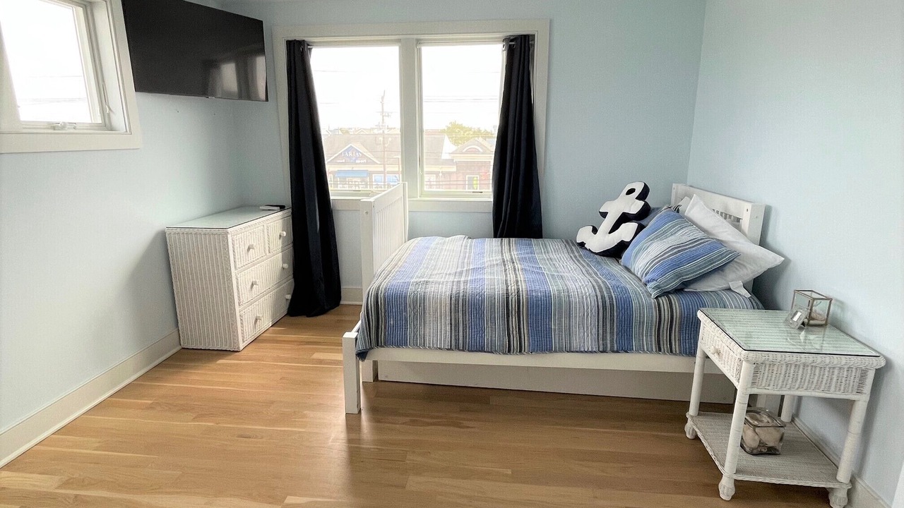 Photo of Others in Ship Bottom