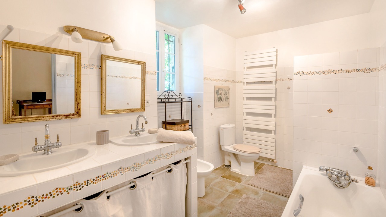 Photo of Bathroom in Saint-Montan
