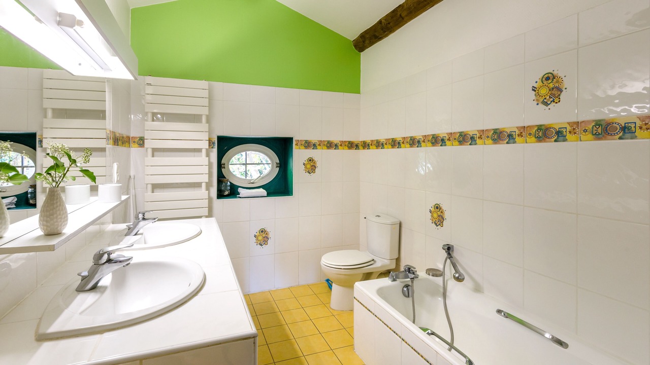 Photo of Bathroom in Saint-Montan