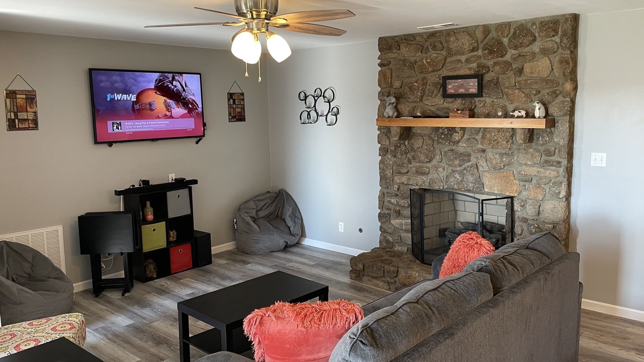 Photo of Livingroom in Bedford