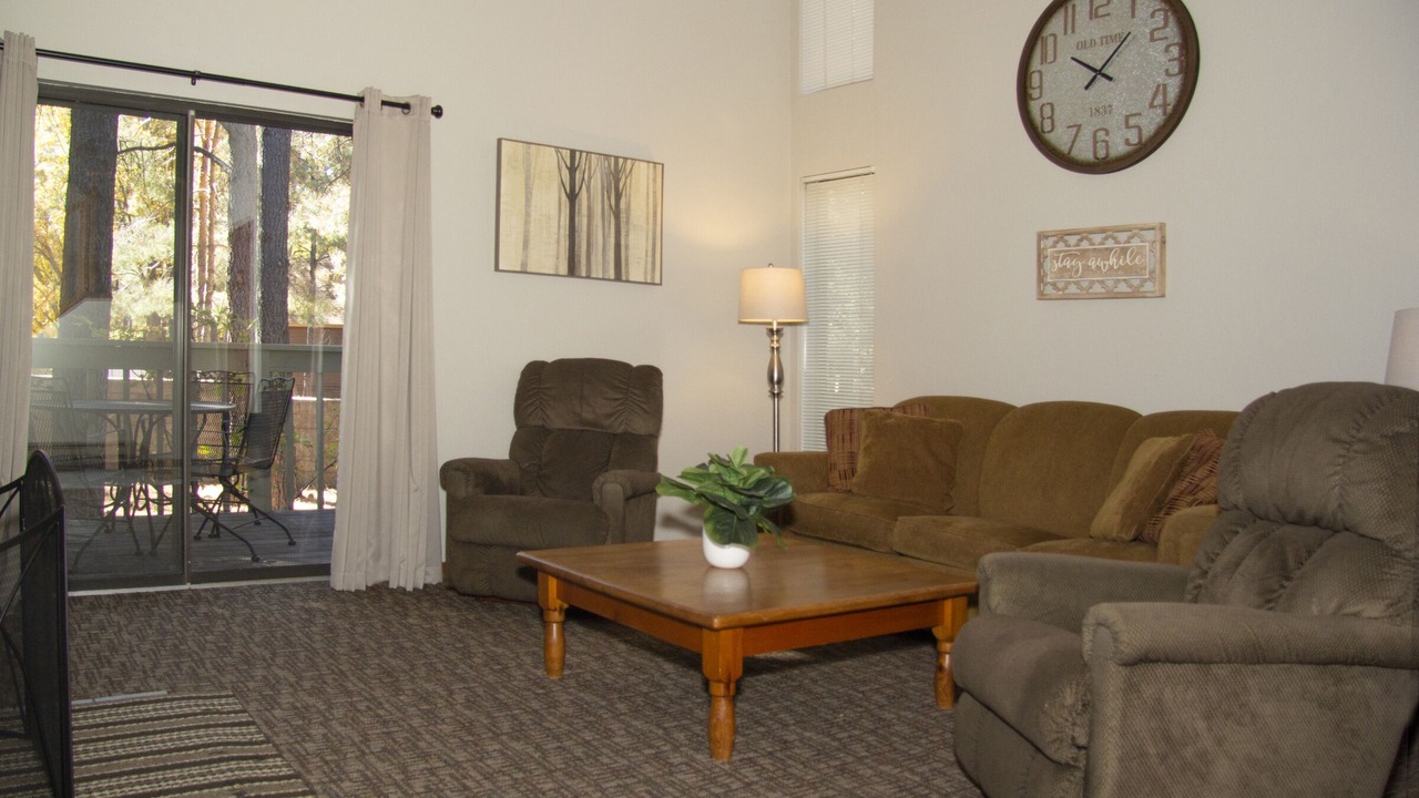 Photo of Livingroom in Pinetop