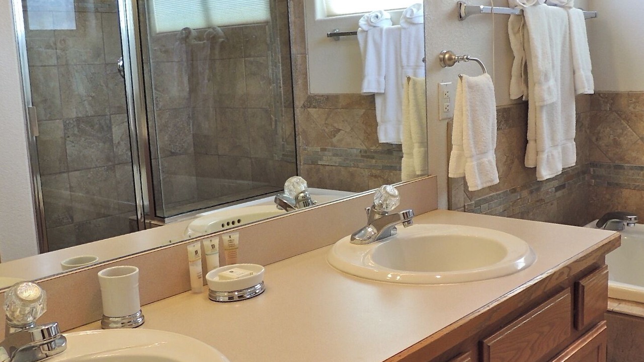 Photo of Bathroom in Willowbrook Meadows