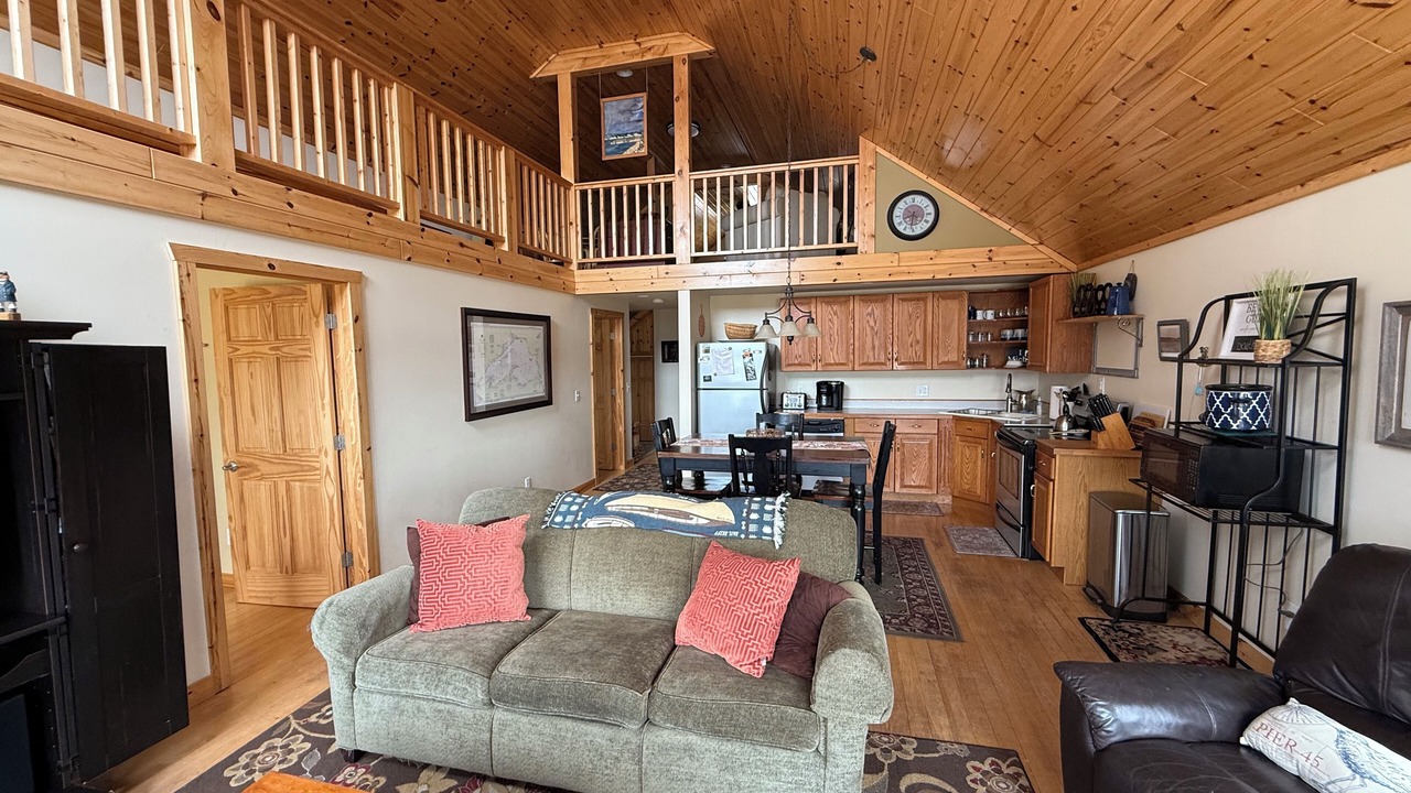 Photo of Livingroom in Grand Marais