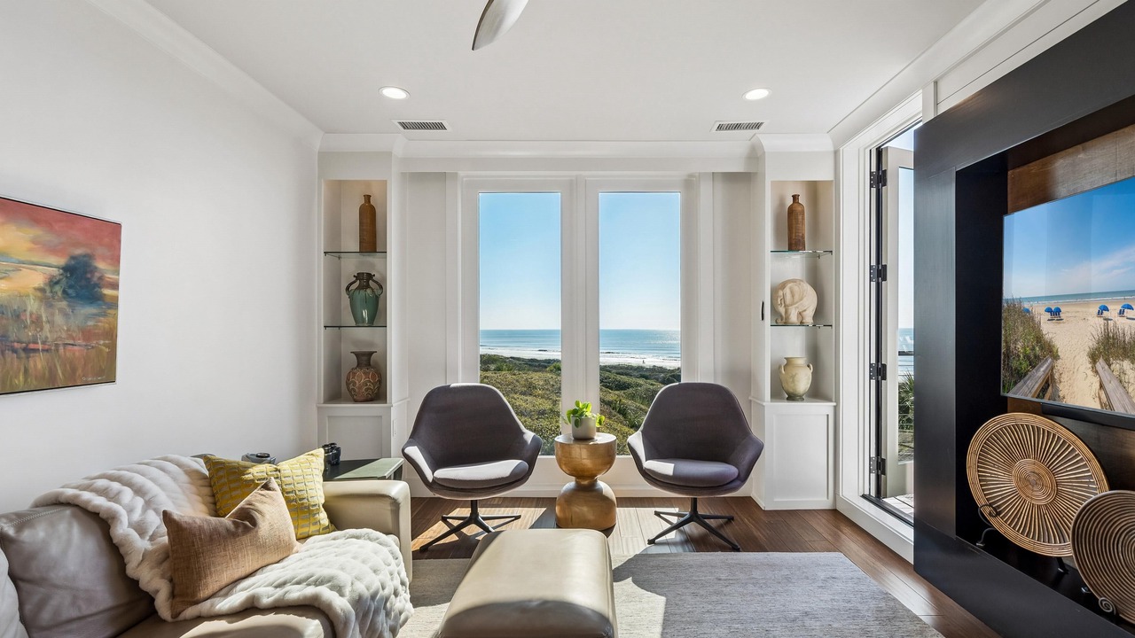 Photo of Livingroom in West Beach Village
