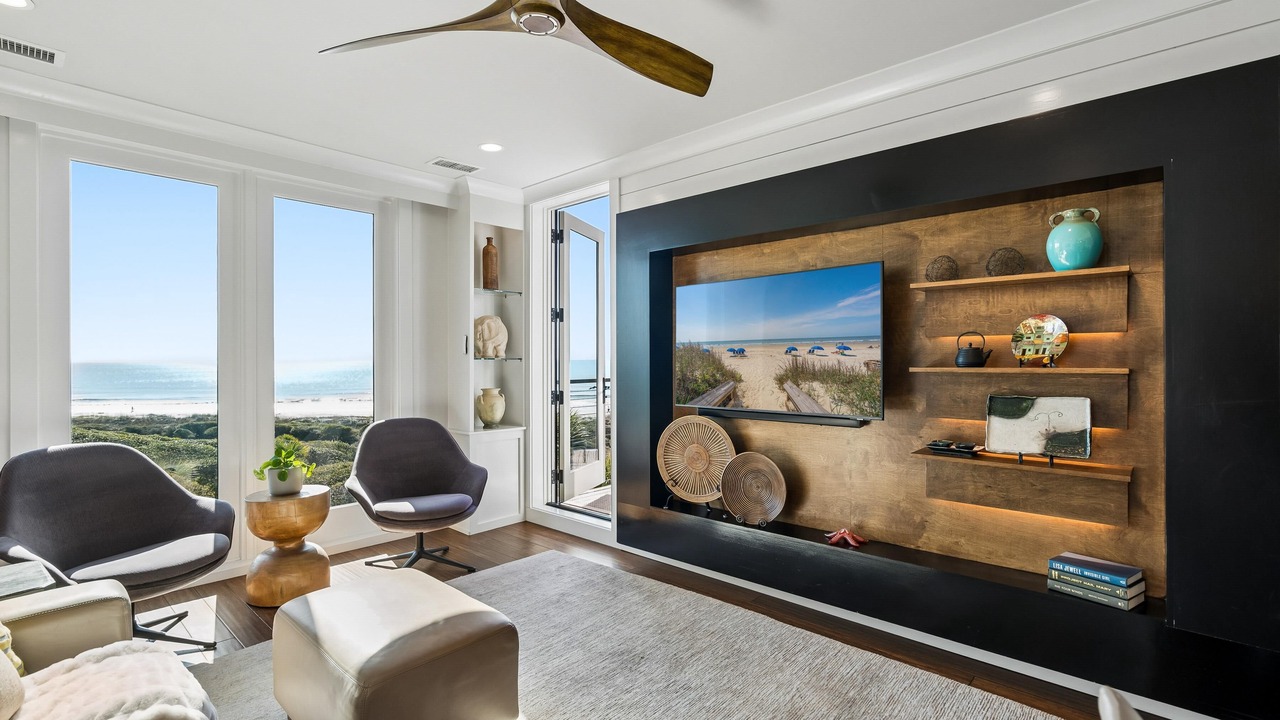 Photo of Livingroom in West Beach Village