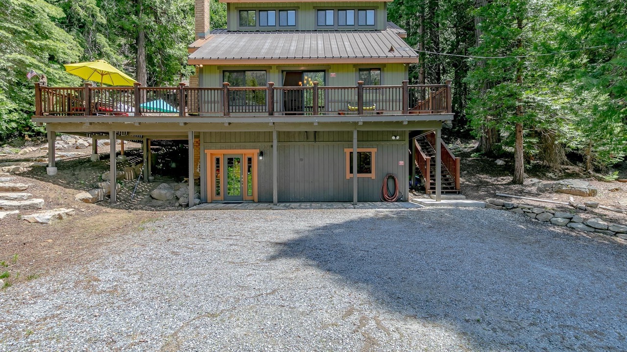 Photo of Outdoor in Strawberry