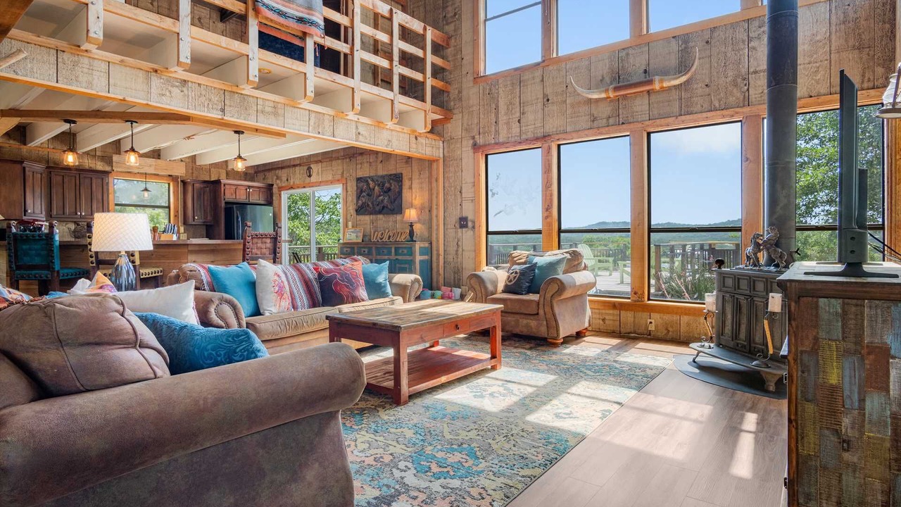 Photo of Livingroom in Pipe Creek