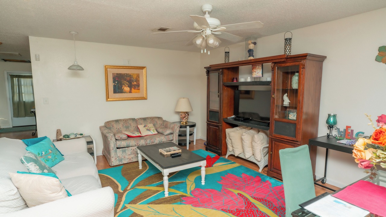 Photo of Livingroom in Shoreline Park