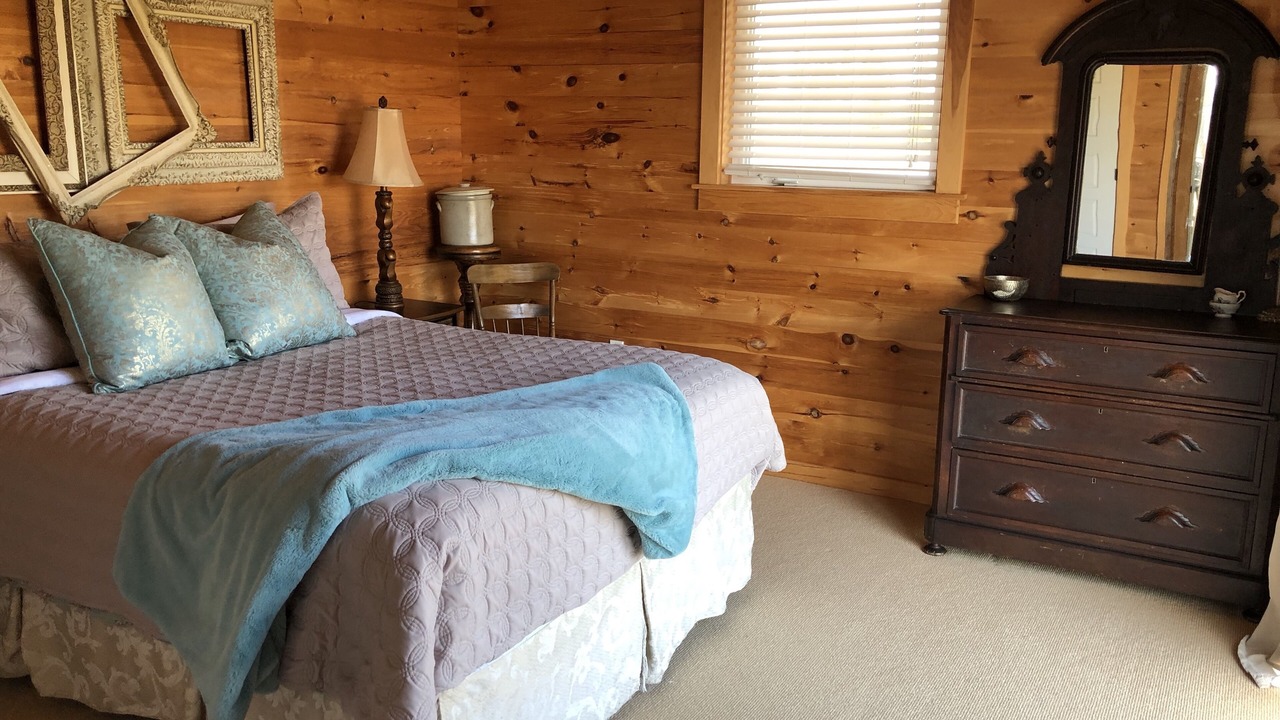 Photo of Bedroom in New Dominion