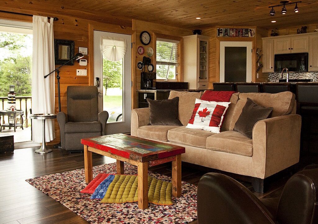 Photo of Livingroom in New Dominion