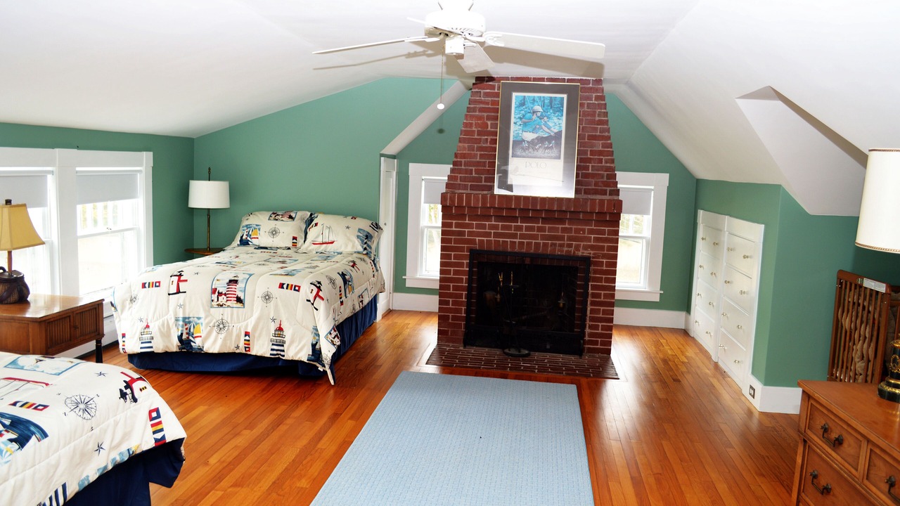 Photo of Others in Sullivan