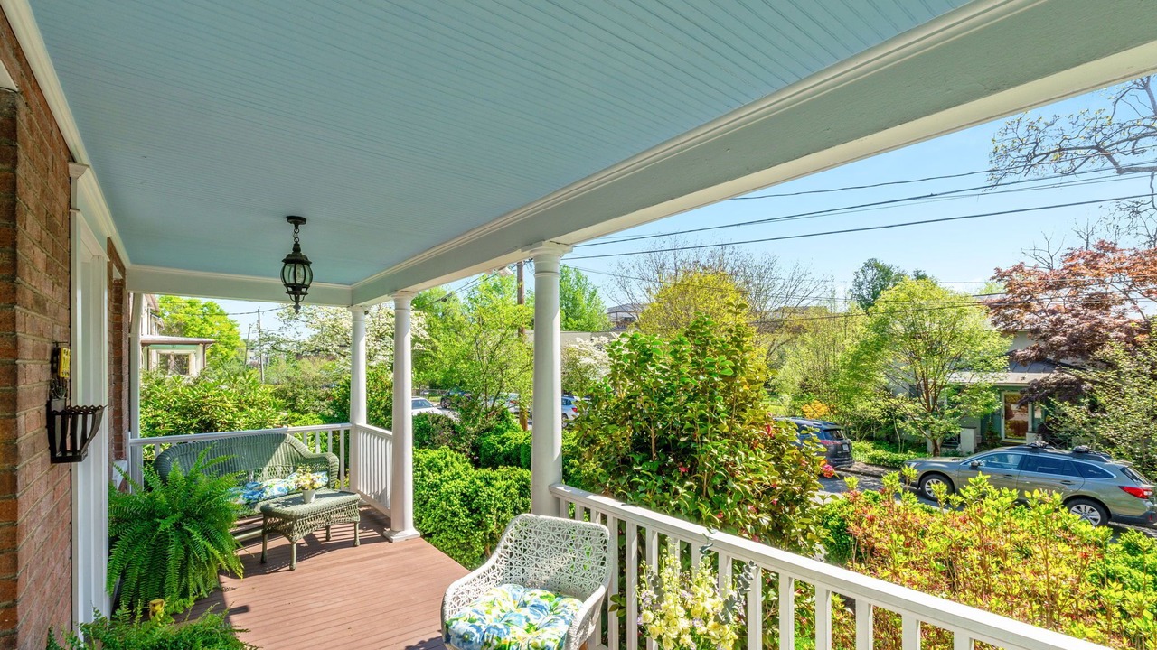 Photo of Outdoor in Martha Jefferson