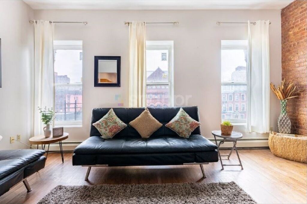 Photo of Livingroom in Central Park North