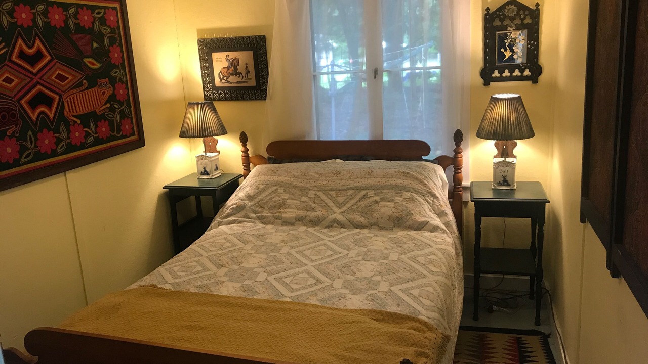 Photo of Bedroom in Inlet