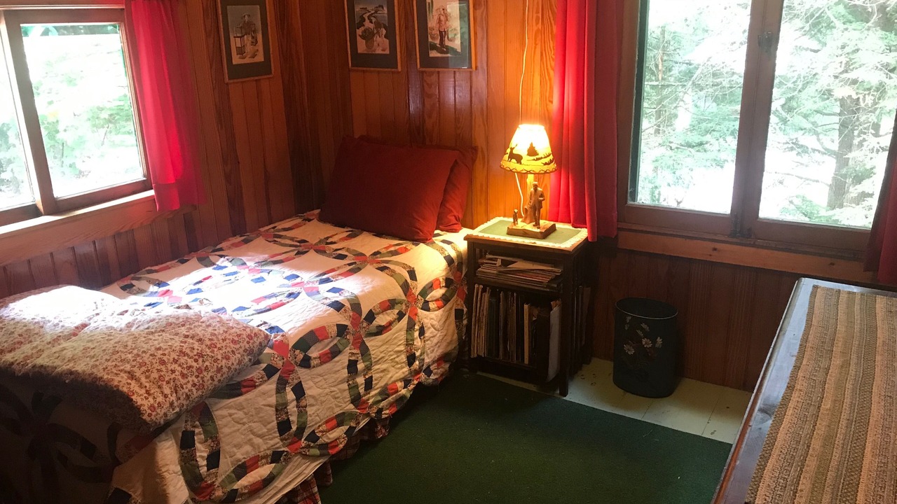 Photo of Bedroom in Inlet