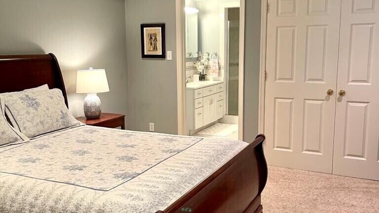 Photo of Bedroom in Fort Hunt