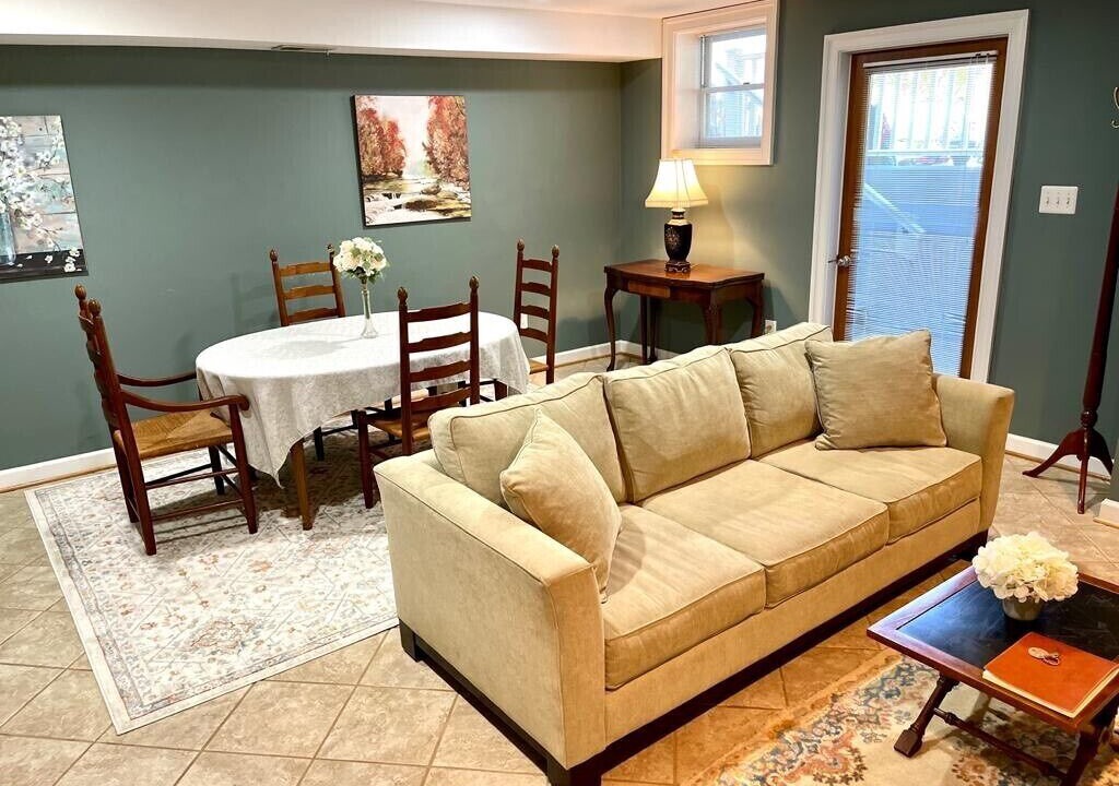 Photo of Livingroom in Fort Hunt