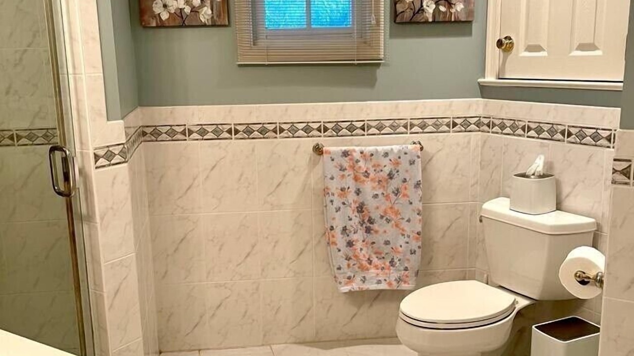 Photo of Bathroom in Fort Hunt