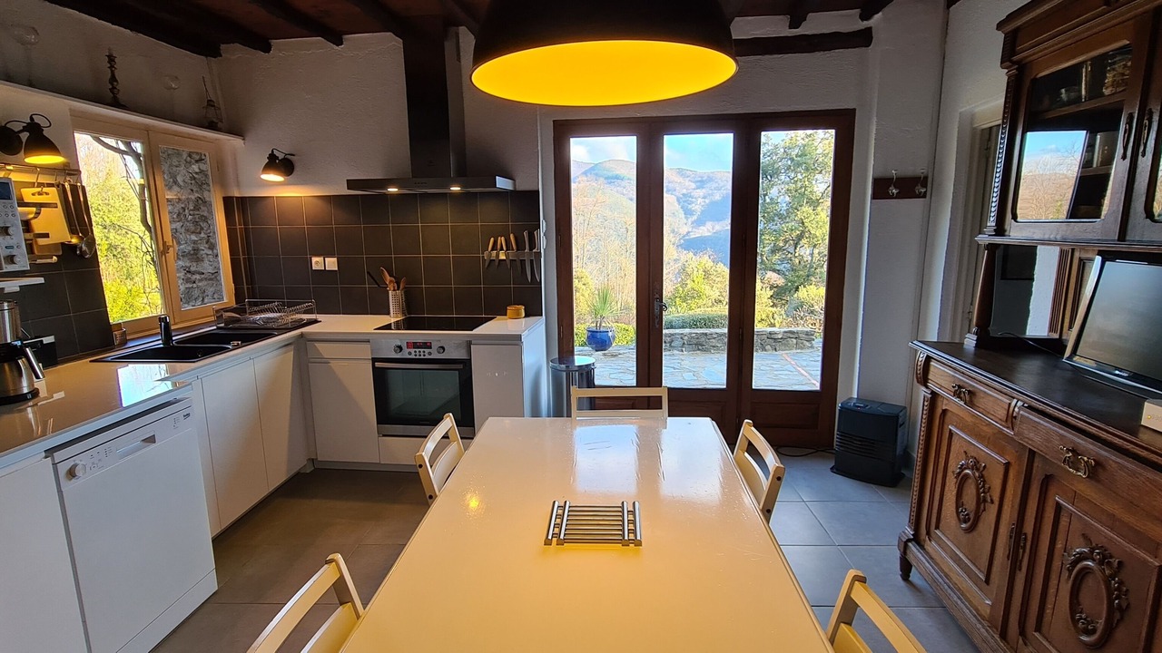 Photo of Kitchen in Montferrer