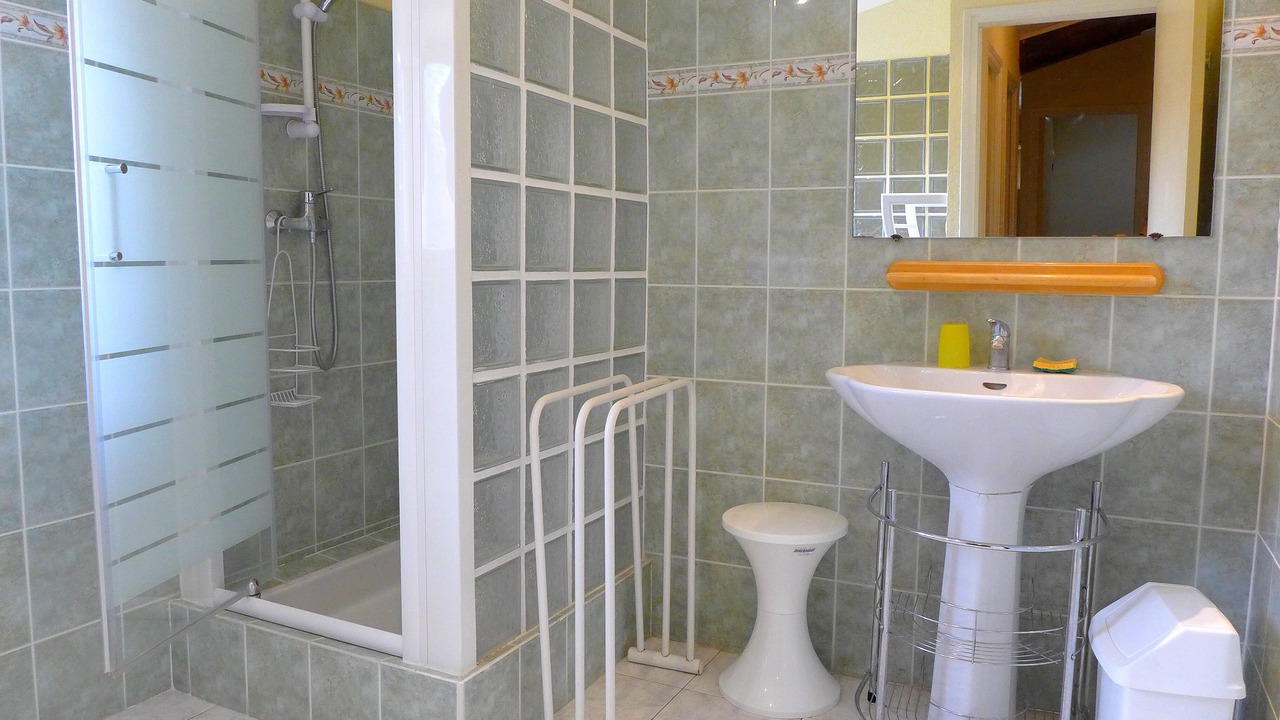 Photo of Bathroom in Felines-Minervois