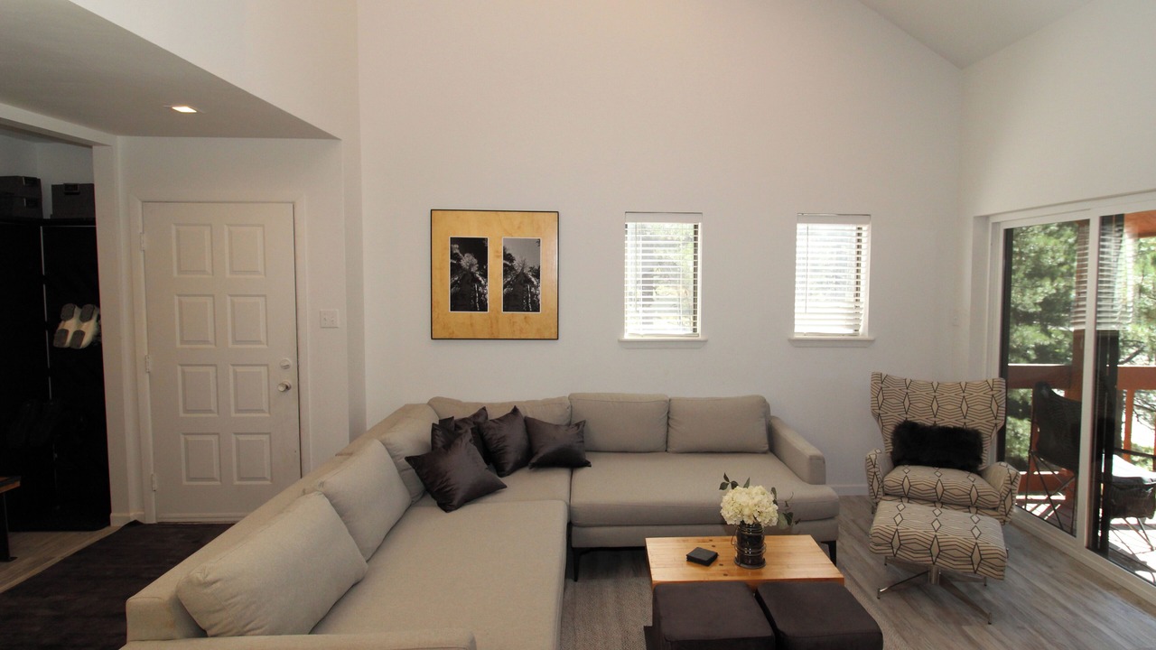 Photo of Livingroom in Angel Fire
