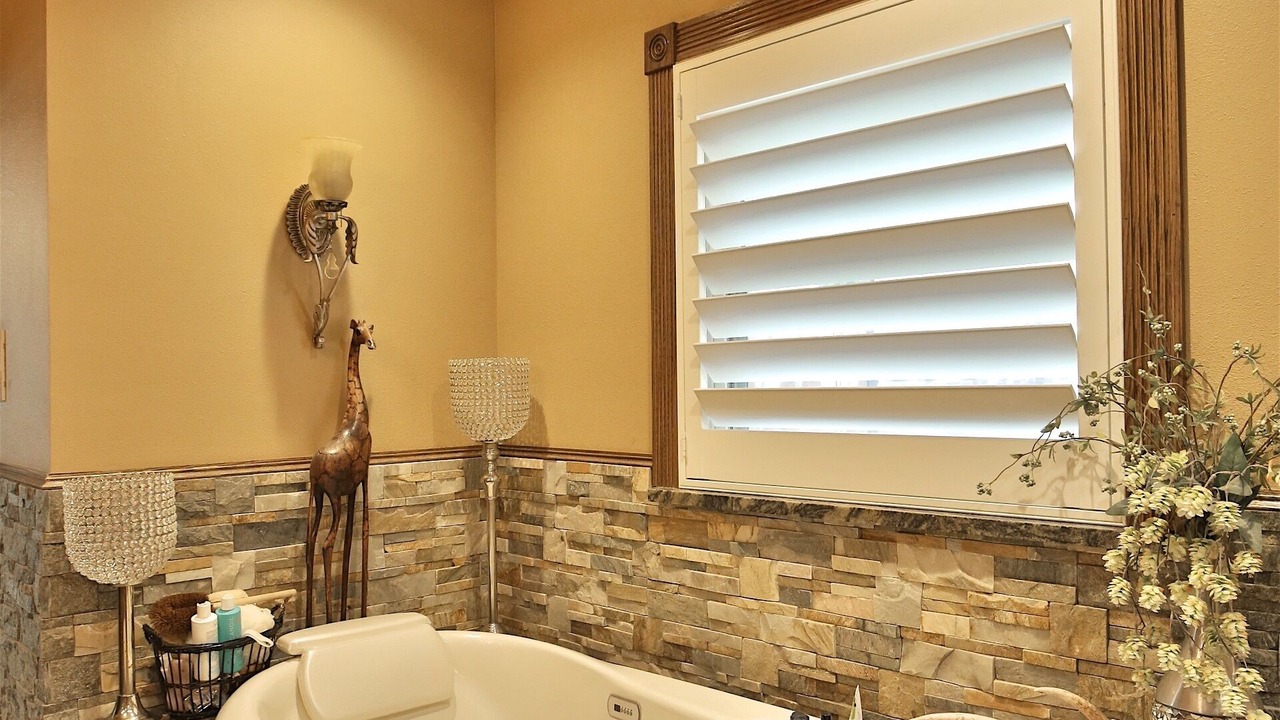 Photo of Bathroom in Elmwood Area