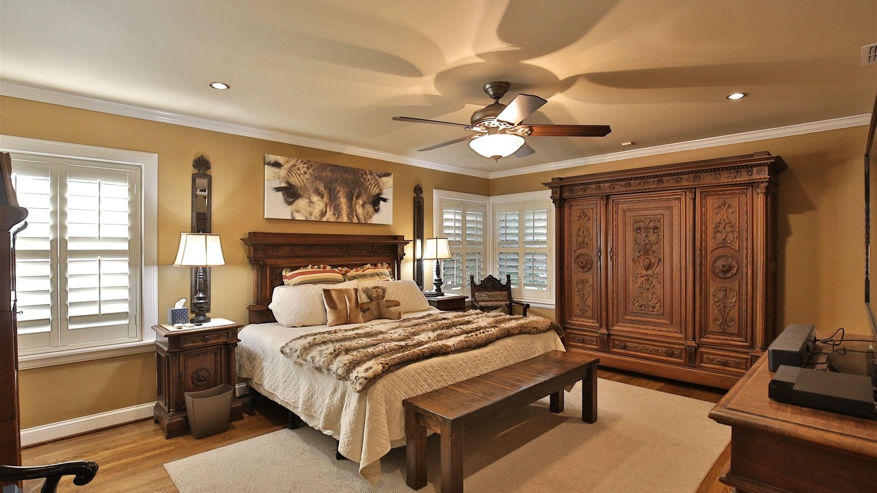 Photo of Bedroom in Elmwood Area