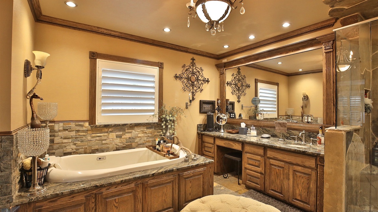 Photo of Bathroom in Elmwood Area