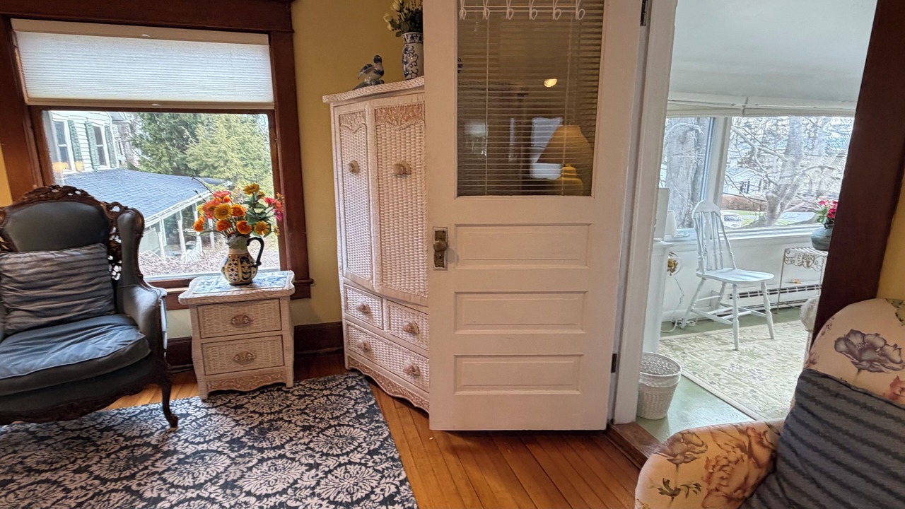 Photo of Livingroom in Town of Ledyard