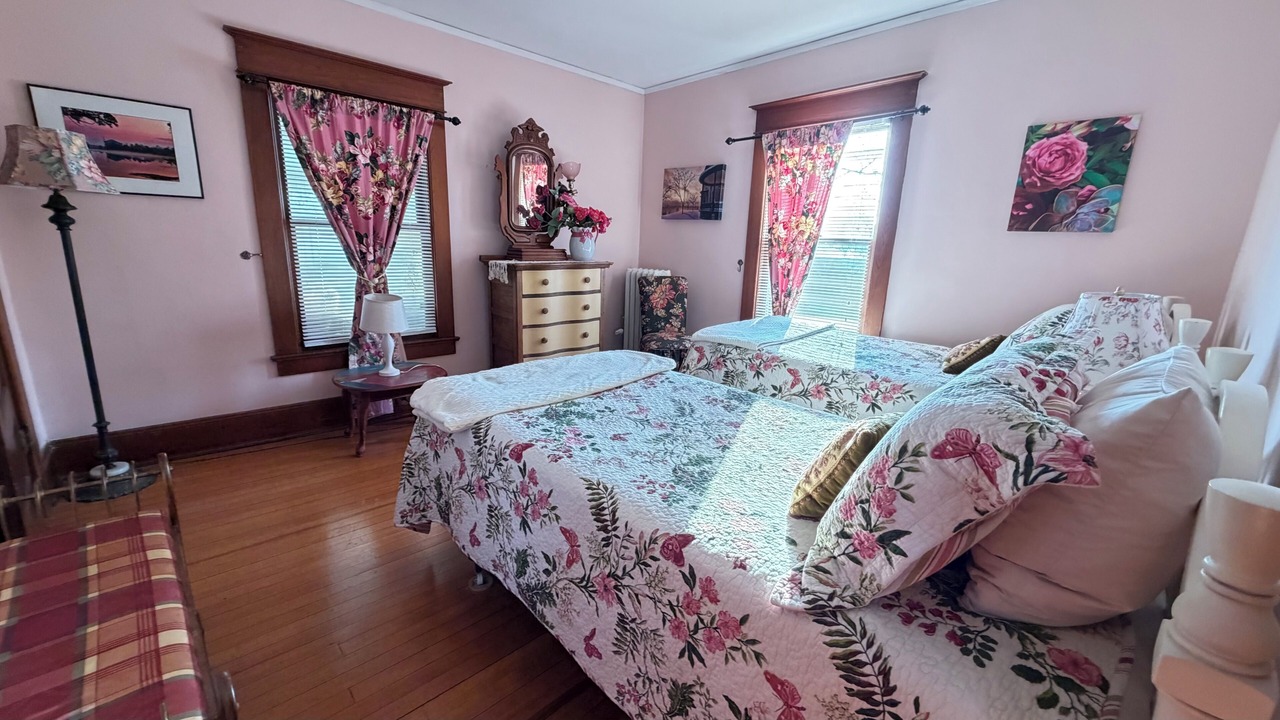 Photo of Bedroom in Town of Ledyard