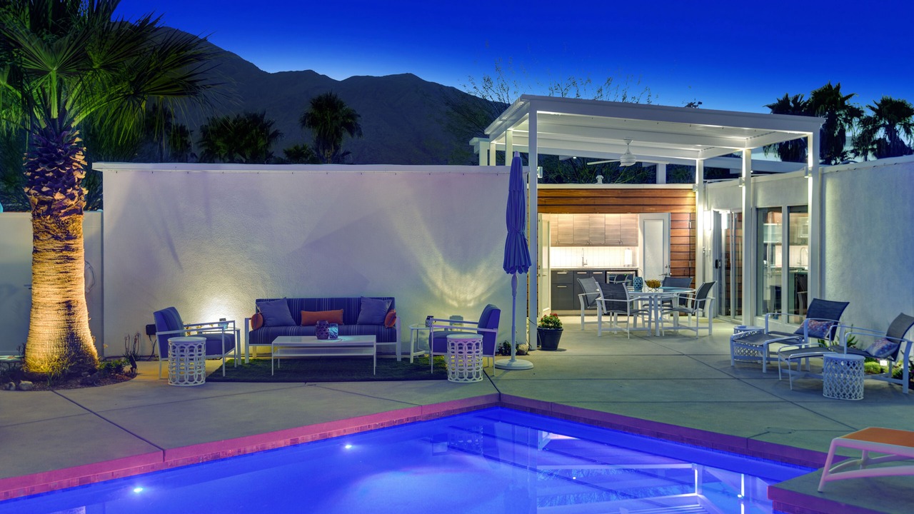 Photo of Outdoor in Racquet Club Estates