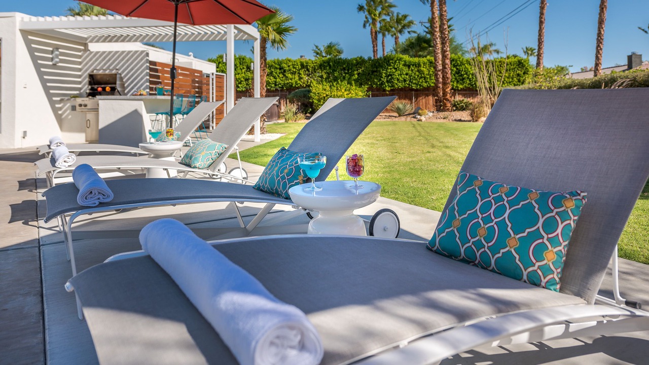 Photo of Patio Balcony in Racquet Club Estates