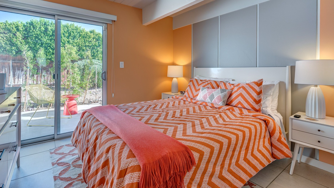 Photo of Bedroom in Racquet Club Estates