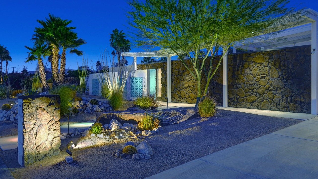 Photo of Outdoor in Racquet Club Estates